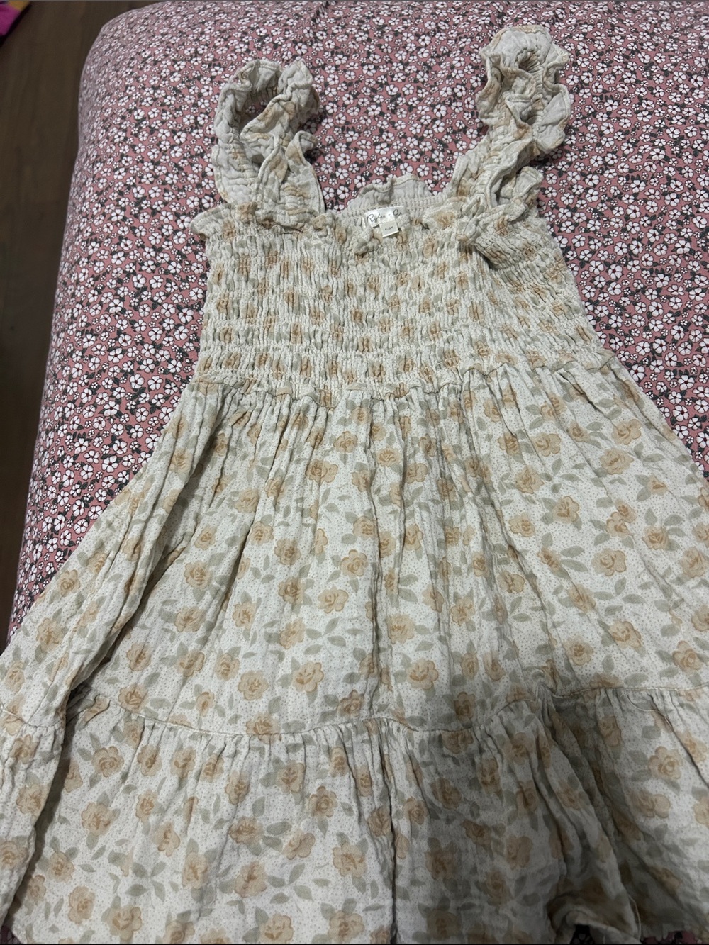 Rylee and cru size 4-5 Floral Smocked Sundress - Beige